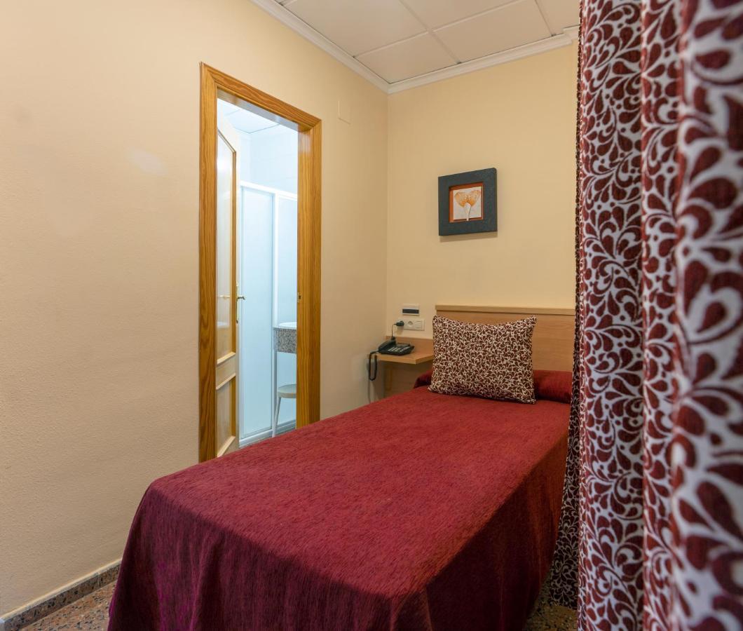 Hotel Anna Cocentaina Bagian luar foto