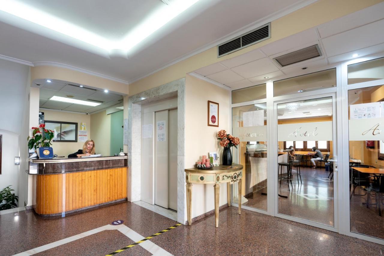 Hotel Anna Cocentaina Bagian luar foto