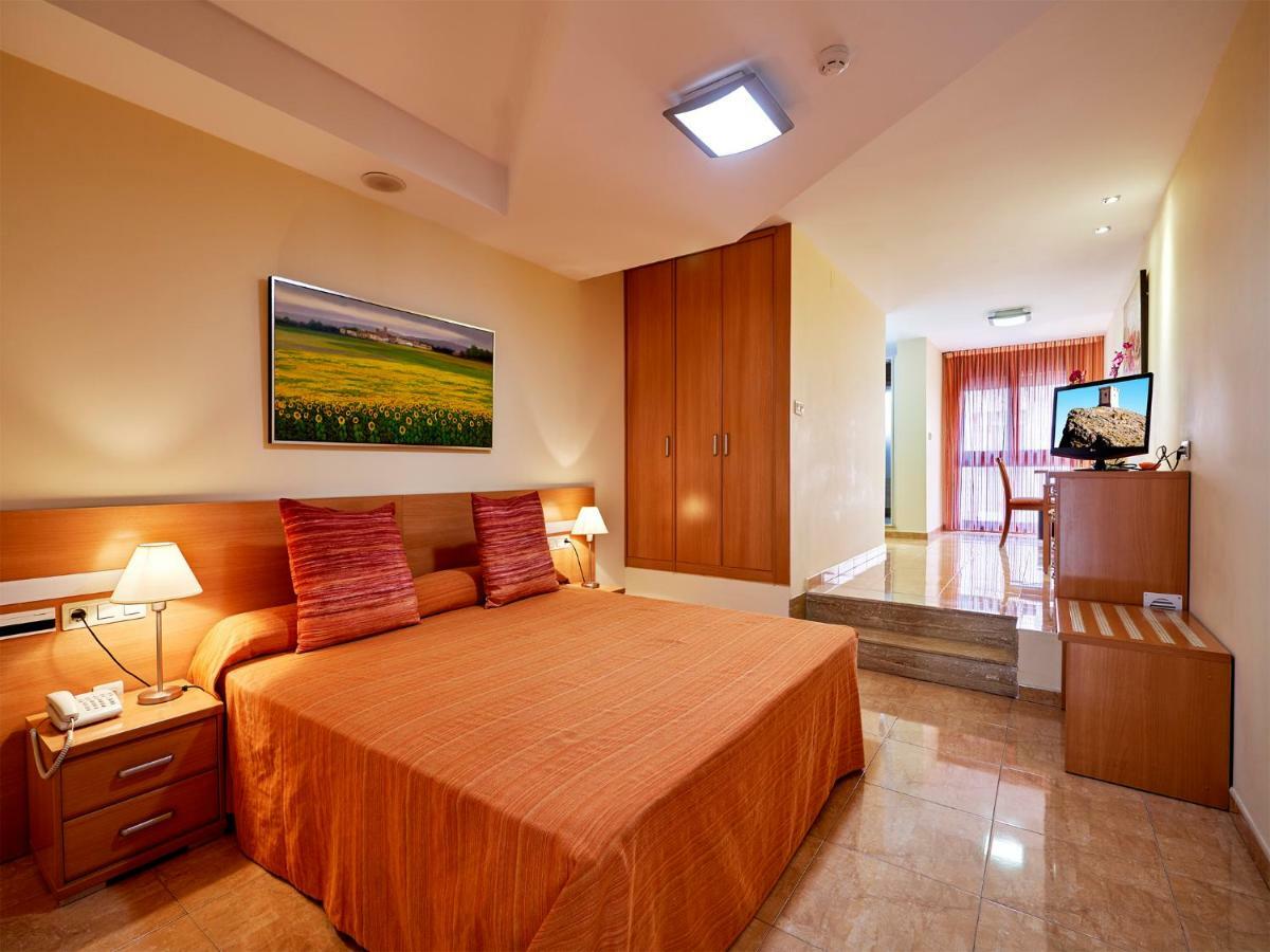 Hotel Anna Cocentaina Bagian luar foto
