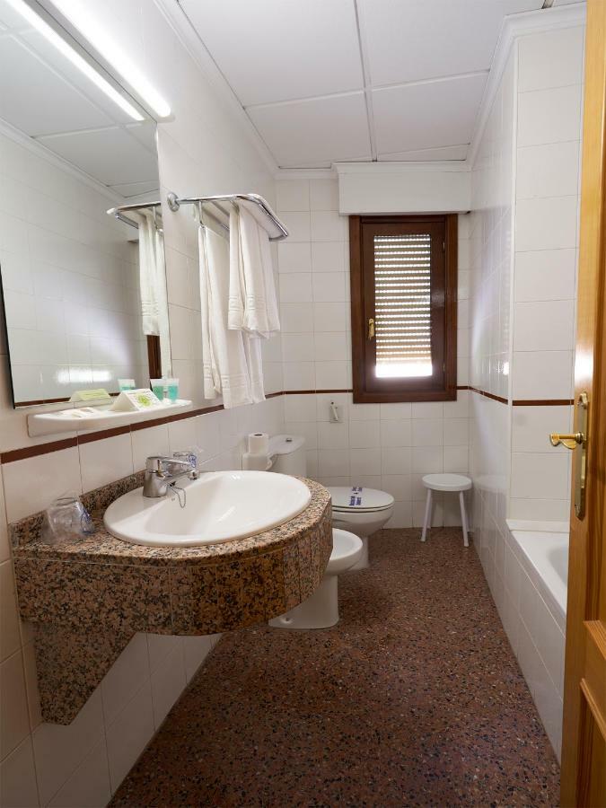 Hotel Anna Cocentaina Bagian luar foto