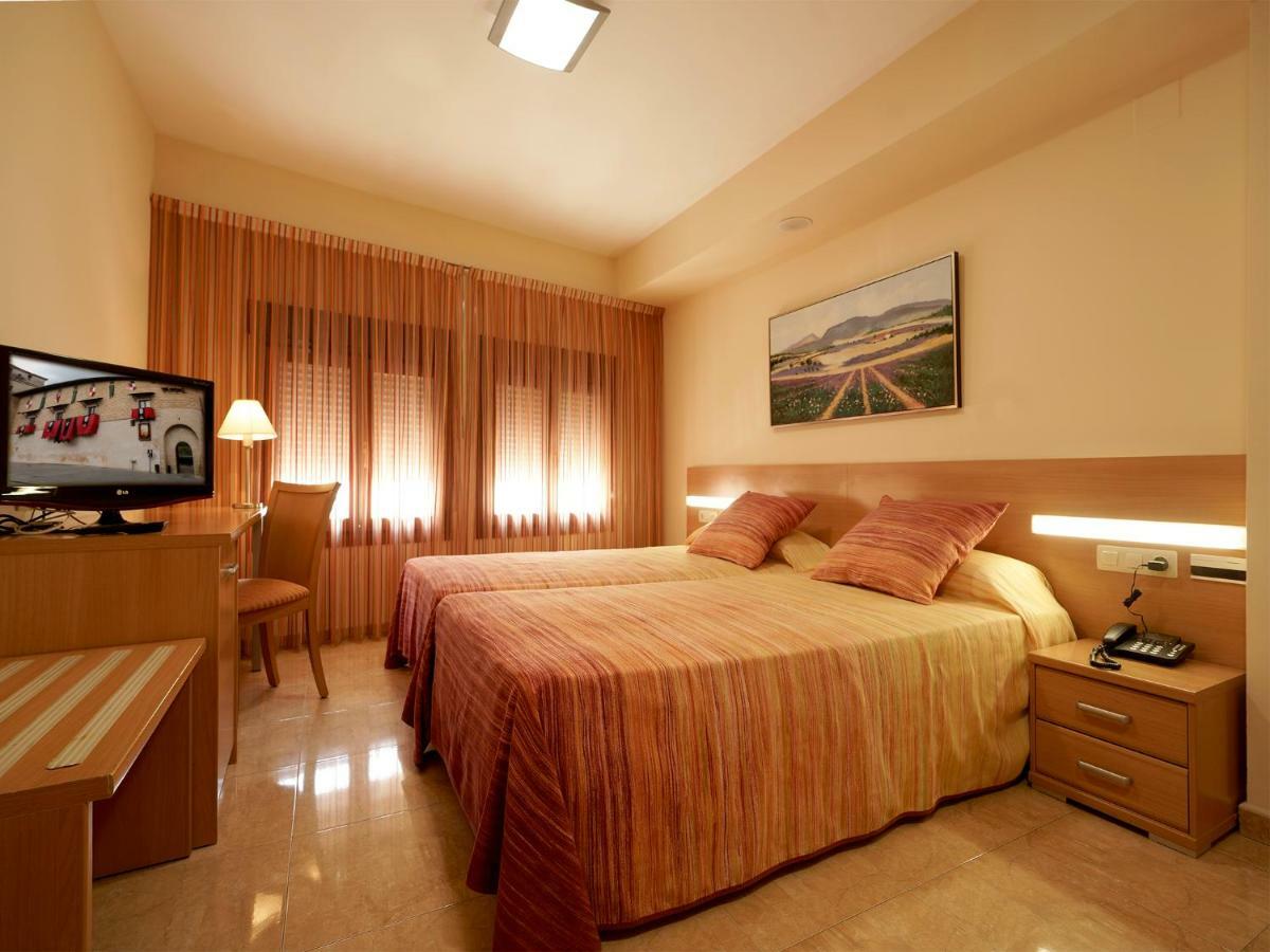 Hotel Anna Cocentaina Bagian luar foto